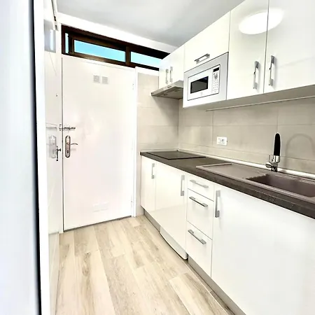 Isla_feliz * Playa de las Americas (Tenerife)